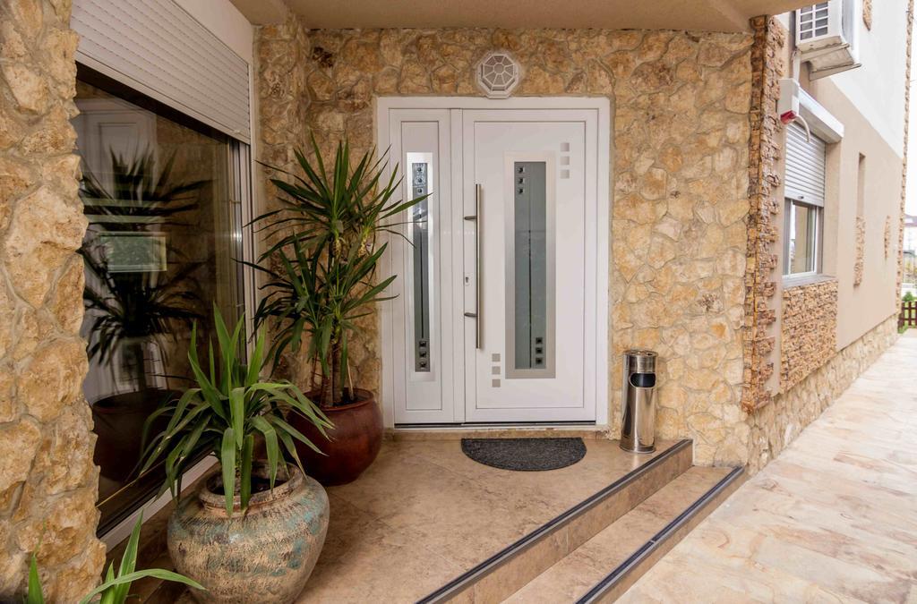 Floare De Iris Hotell Vama Veche Exteriör bild