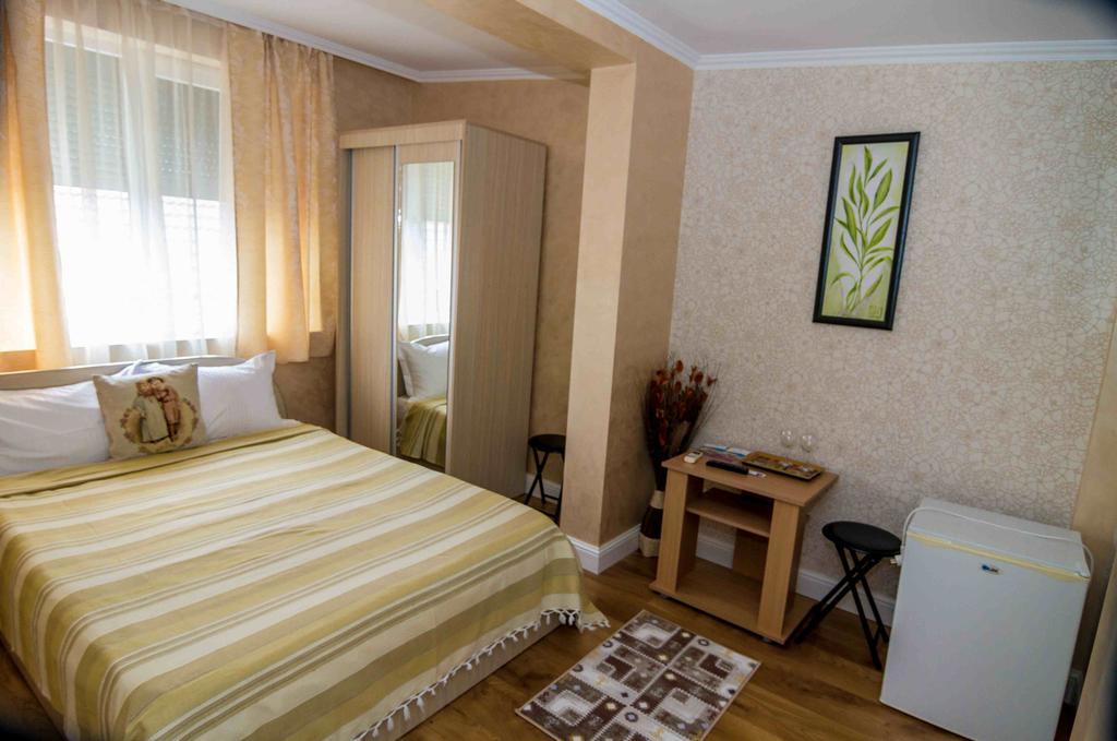 Floare De Iris Hotell Vama Veche Exteriör bild