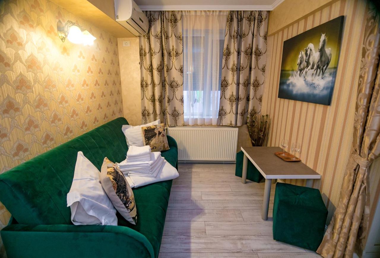 Floare De Iris Hotell Vama Veche Exteriör bild