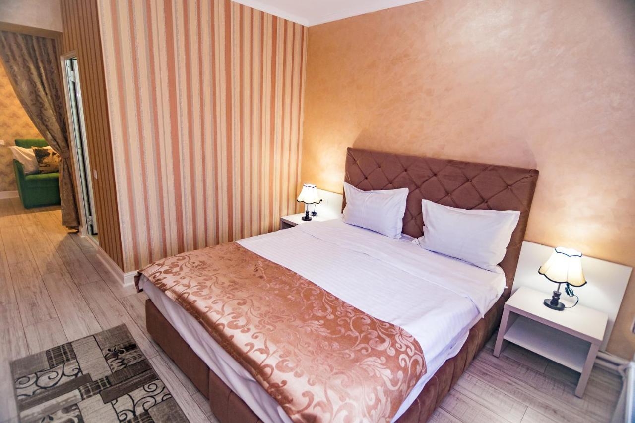 Floare De Iris Hotell Vama Veche Exteriör bild