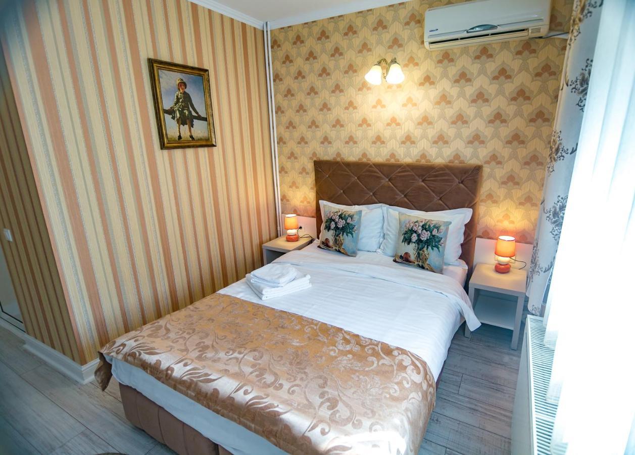Floare De Iris Hotell Vama Veche Exteriör bild