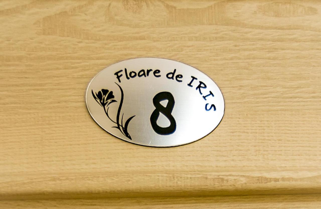 Floare De Iris Hotell Vama Veche Exteriör bild