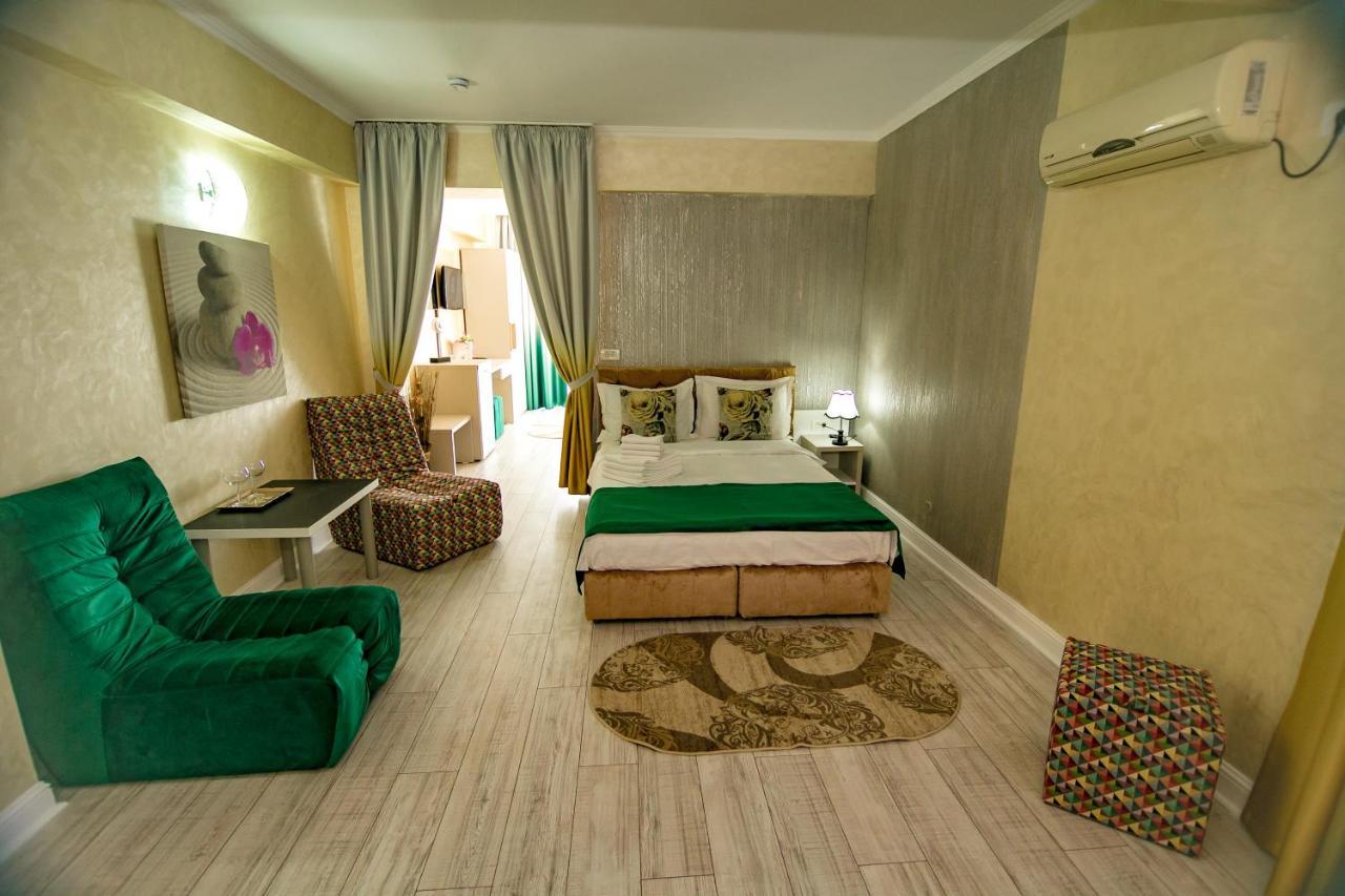 Floare De Iris Hotell Vama Veche Exteriör bild
